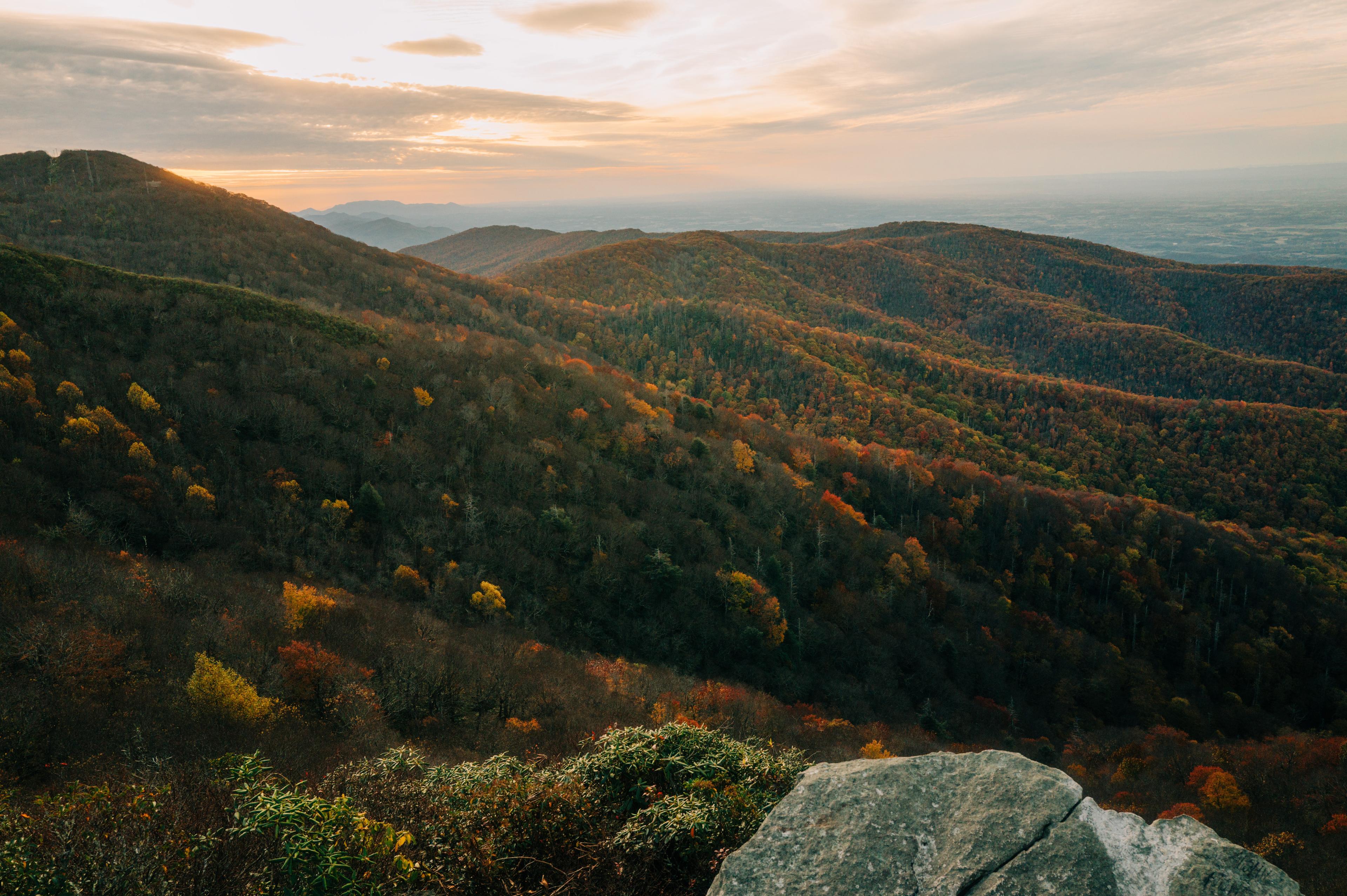 A Dreamy Engagement Shoot in the Appalachian Mountains: An Unforgettable Experience